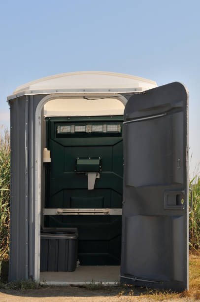 Best Porta potty rental near me  in South Euclid, OH